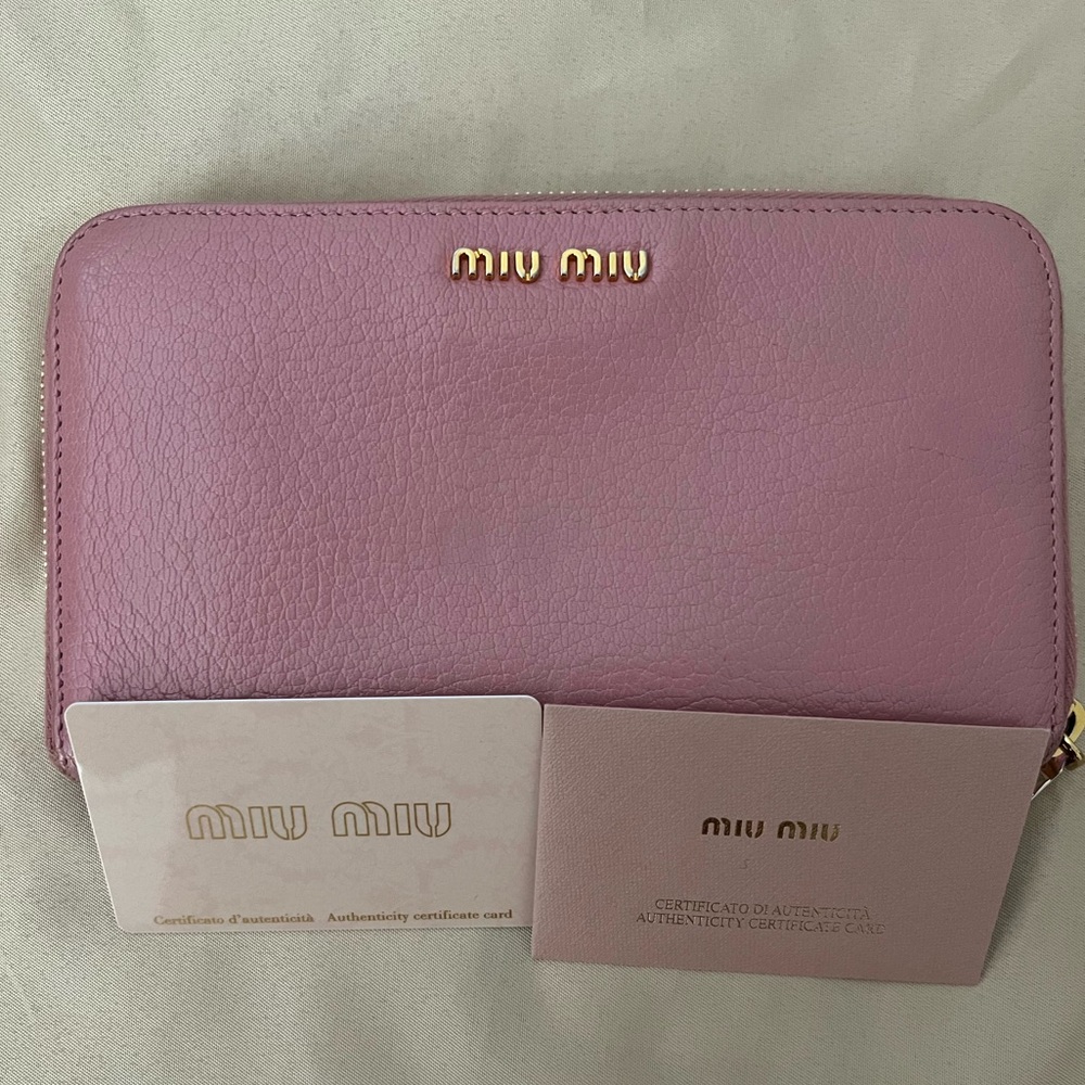 MIU MIU • Authentic long continental wallet in Mauve pink • Excellent condition